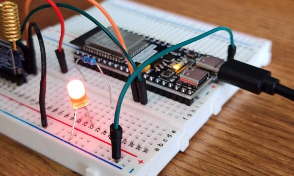 ACEBOTT ESP32 With IR Sensor